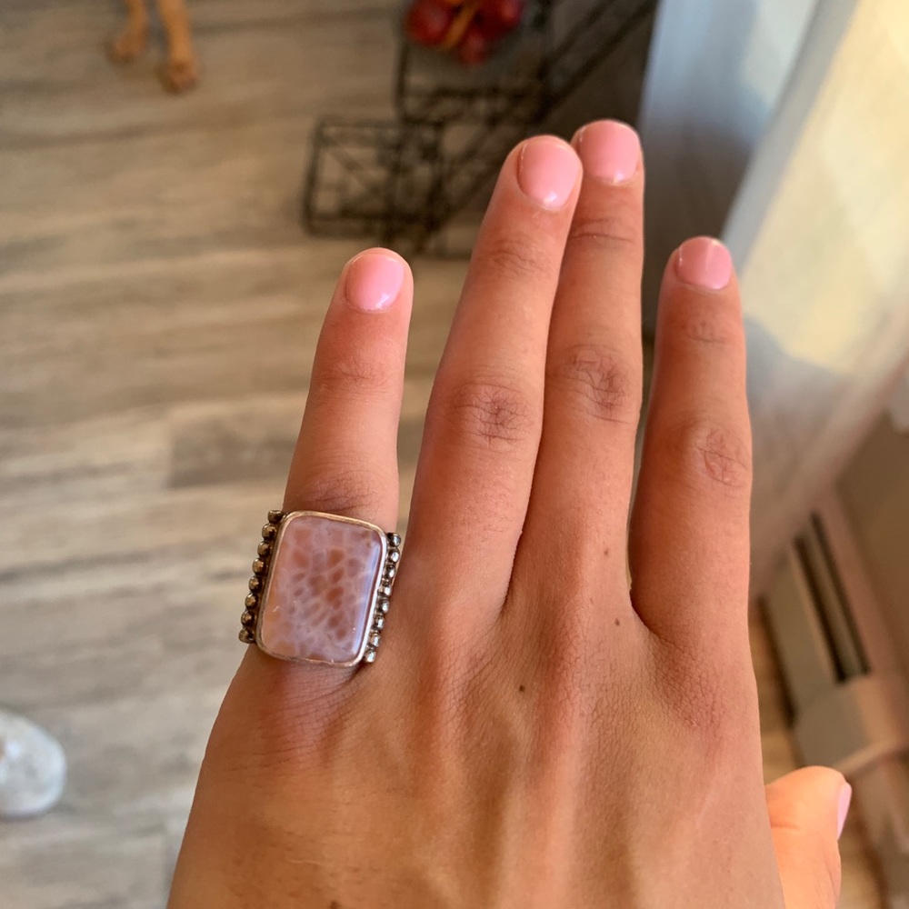Expandable silver ring. - Picture 2 of 5